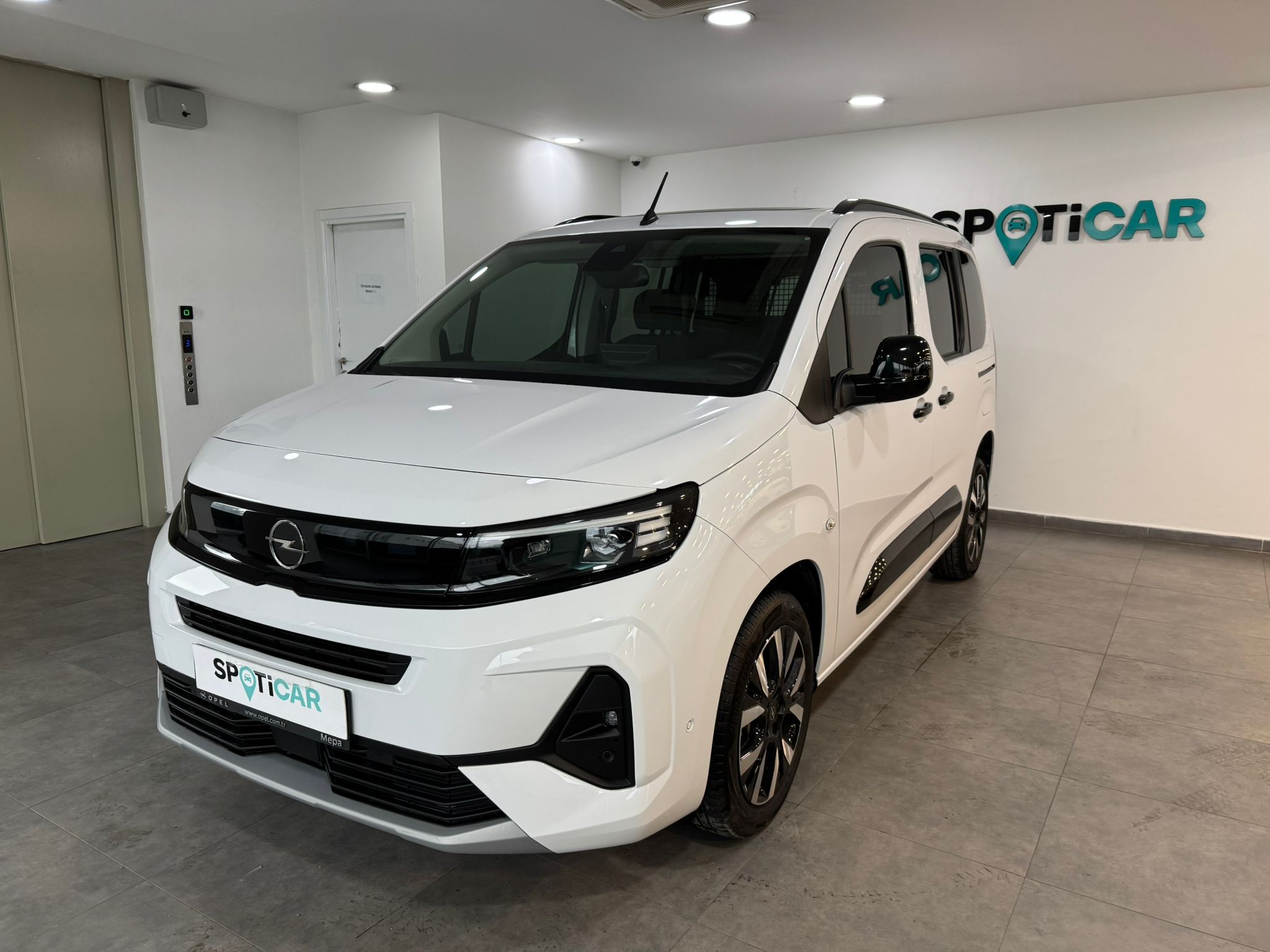 MEPA 2. EL 2025 COMBO 1.5 130 HP AT8 ULTIMATE 9 BİN KM