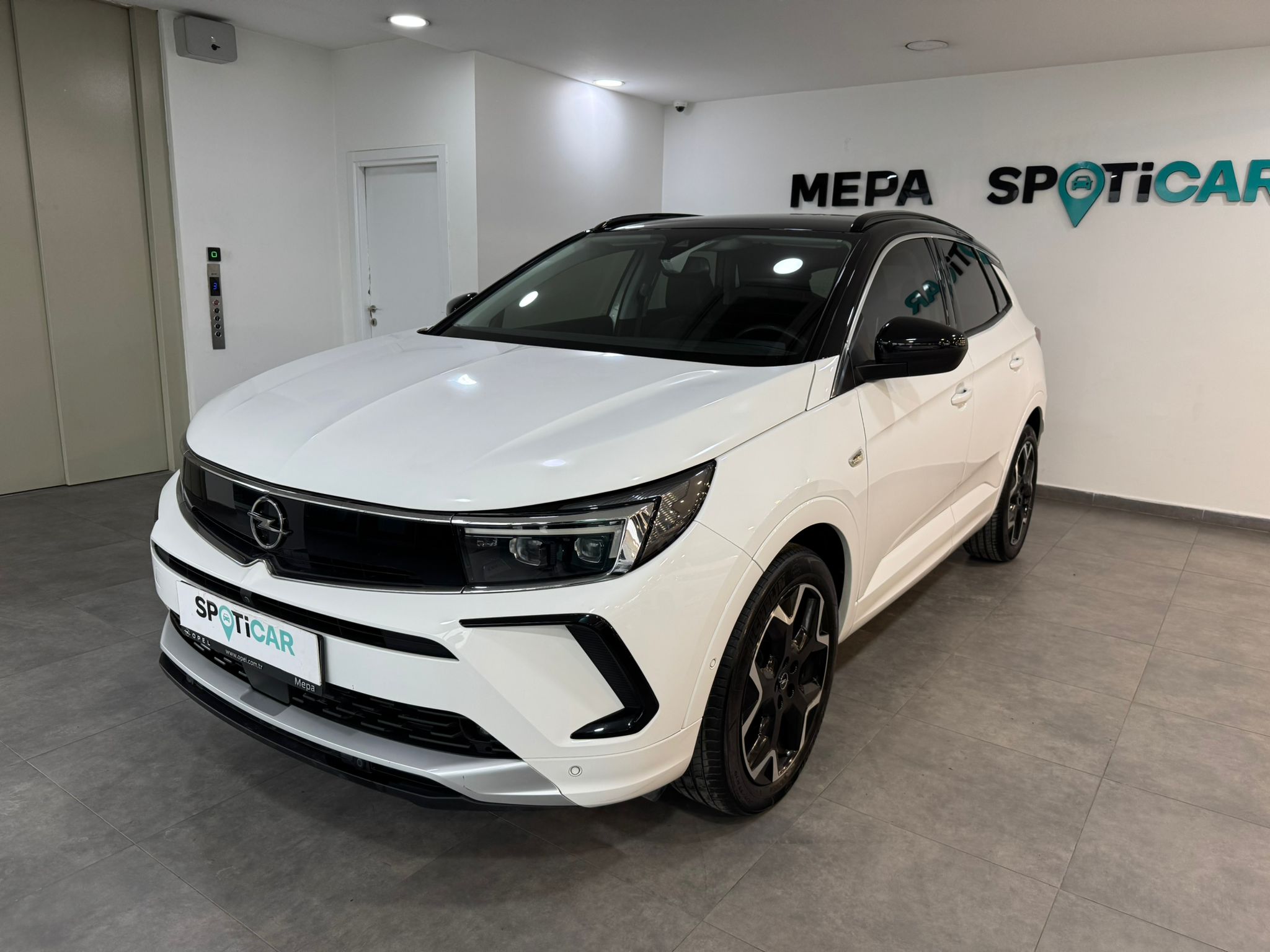 MEPA 2.EL 2023 GRANDLAND 1.2 130 HP AT8 ULTIMATE 36 BİN KM