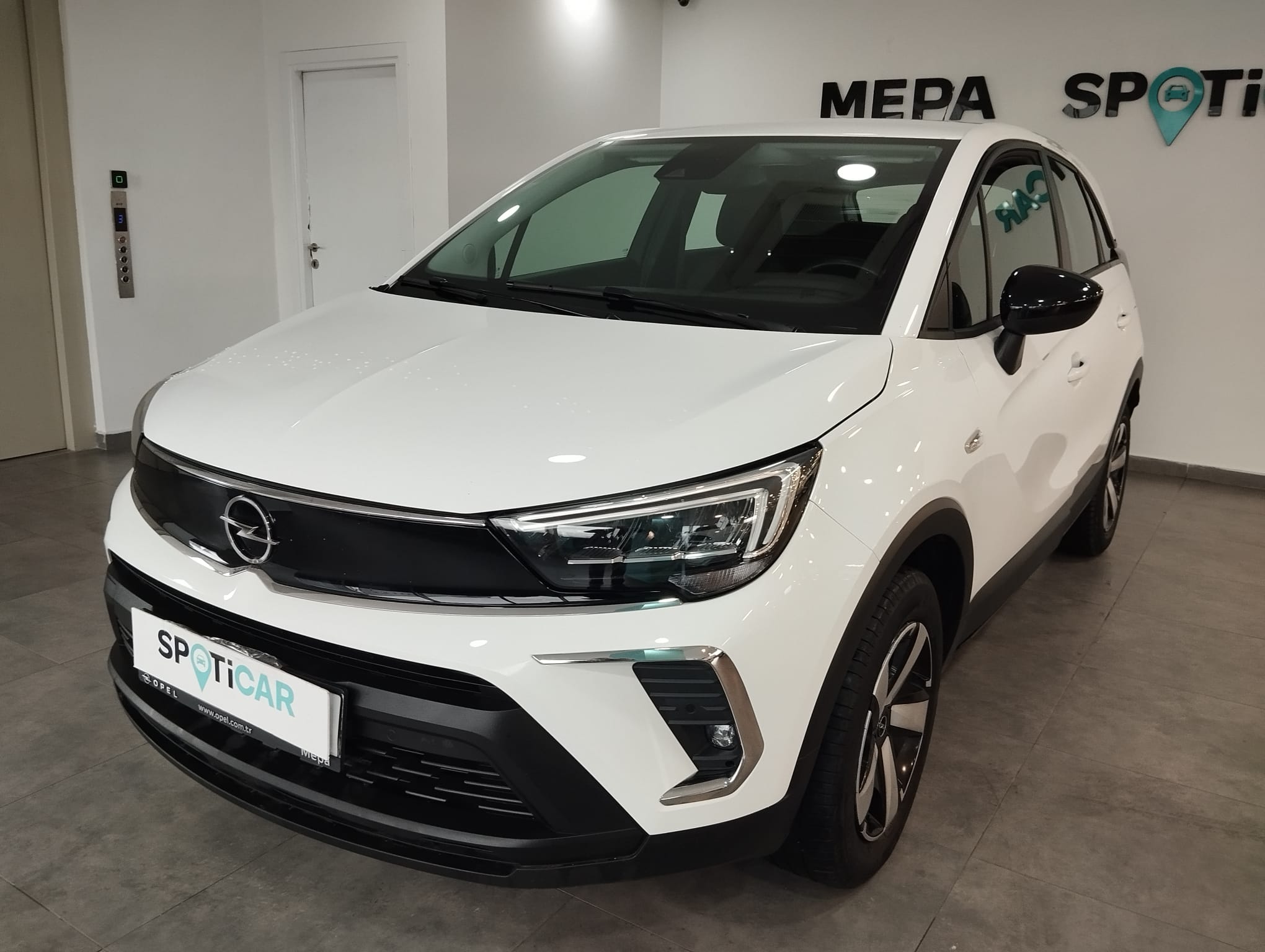 MEPA 2.EL 2024 CROSSLAND 1.2 130 HP AT6 ESSENTIAL 30 BİN KM