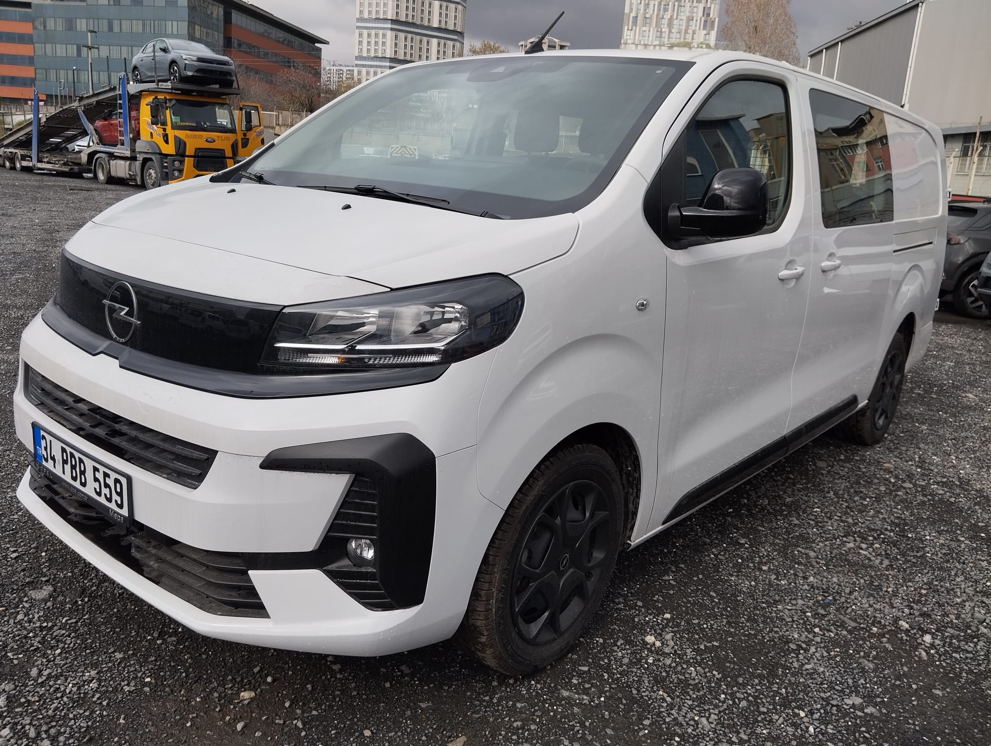 MEPA 2.EL 2025 VIVARO CITYVAN 2.0 145 HP ULTIMATE XL 27 KM
