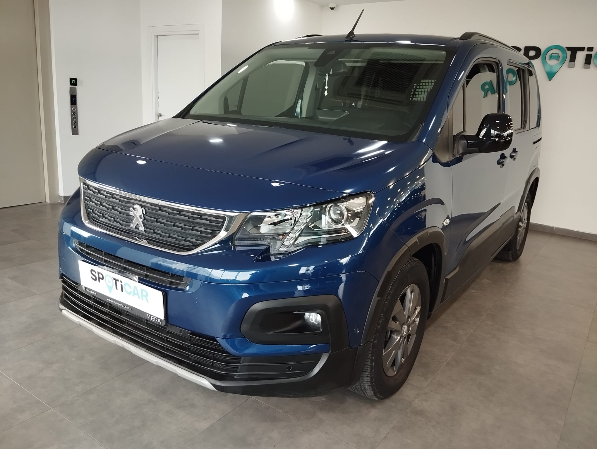 MEPA 2.EL 2024 RIFTER 1.5 BHDI 130 HP EAT8 ALLURE 28 BİN KM
